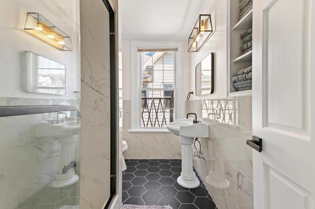 Orange Oasis In The Heart Of East Rock With Free Parking Near Dt And Yale Apartment New Haven Bagian luar foto
